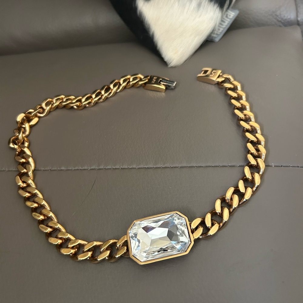 Rebecca IT Gold chain w crystal pendant